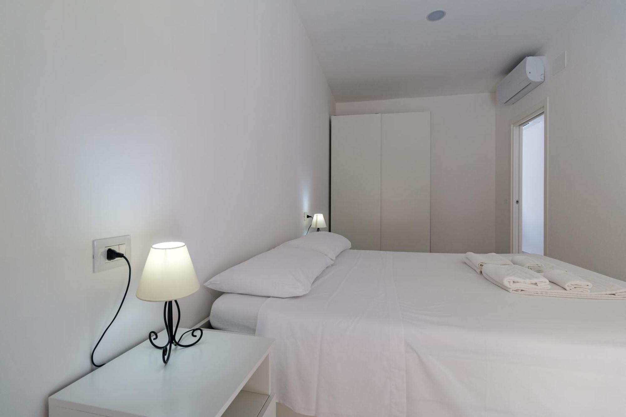 Perla Bianca, Con Wifi E Air Con Apartamento